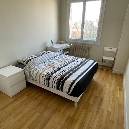 T4 3 Chambres Proche Grattes Ciel, Villeurbanne, Meuble Bagian luar foto