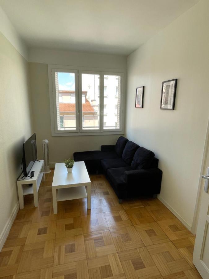 T4 3 Chambres Proche Grattes Ciel, Villeurbanne, Meuble Bagian luar foto